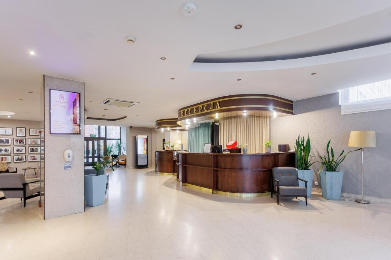 Hotel Tarnovia Тарнов Екстериор снимка