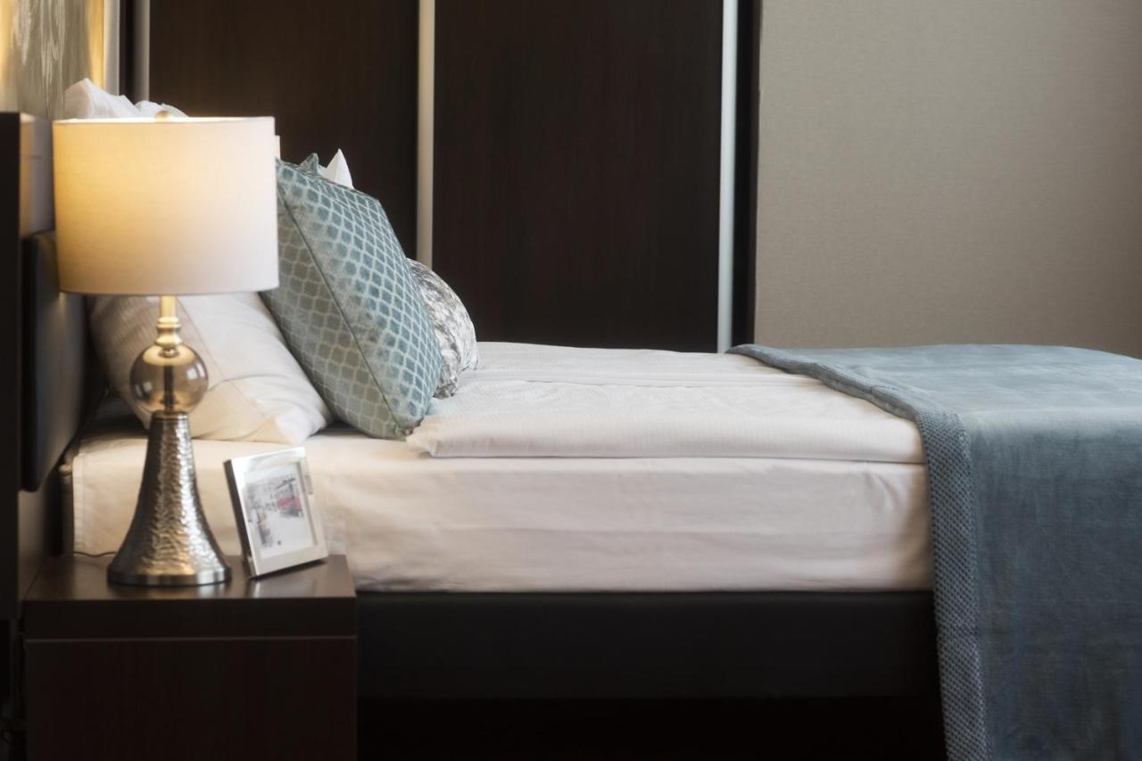 Hotel Tarnovia Тарнов Екстериор снимка
