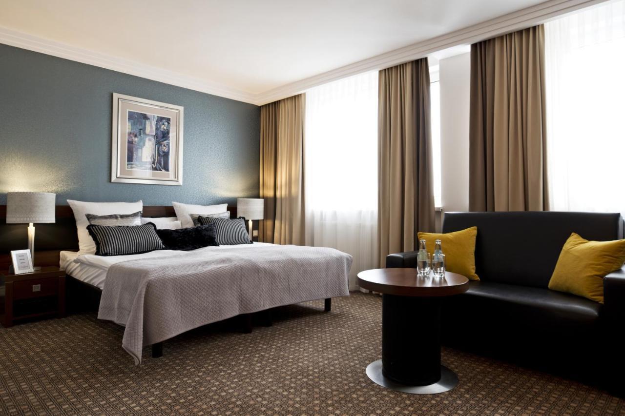 Hotel Tarnovia Тарнов Екстериор снимка