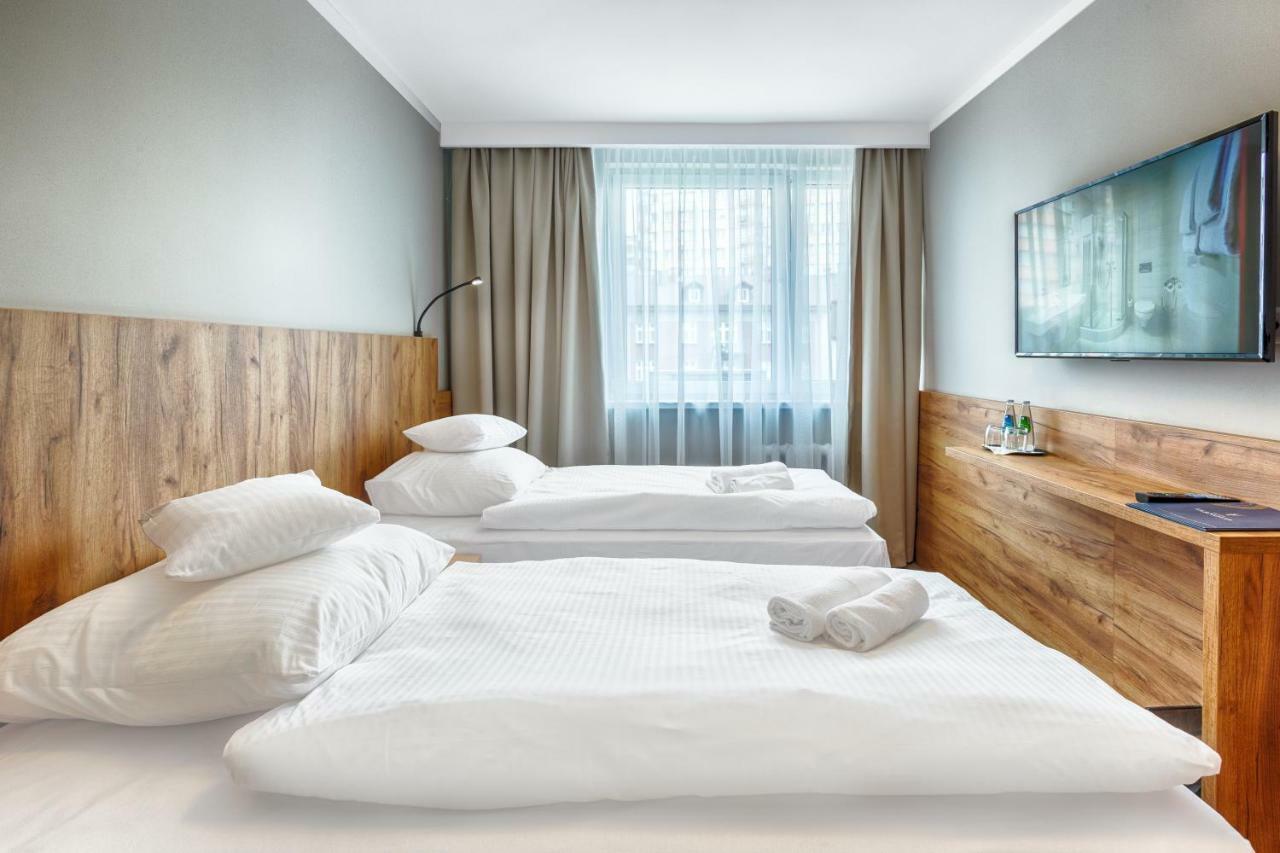 Hotel Tarnovia Тарнов Екстериор снимка
